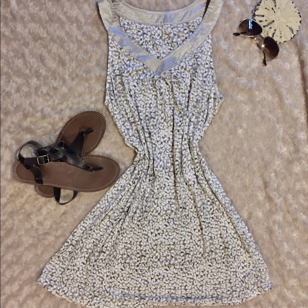 🛍 5 for $20 🛍 Silver and grey baby doll dress